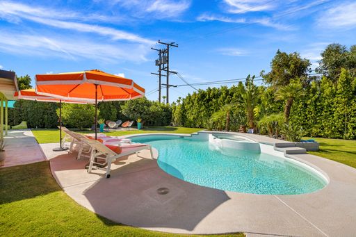 2445 E. Del Lago Rd, Palm Springs, CA 92262
