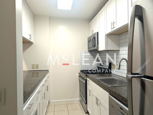  594 S Calle Abronia , Apt 3, Palm Springs, CA 92264