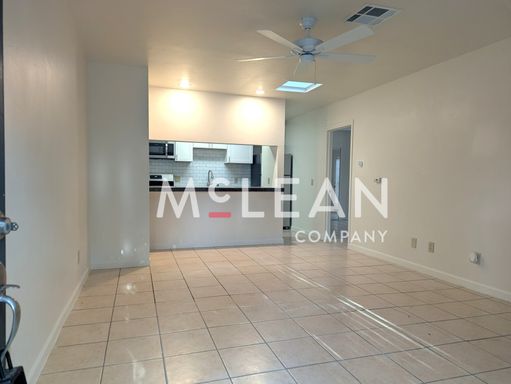  594 S Calle Abronia , Apt 3, Palm Springs, CA 92264