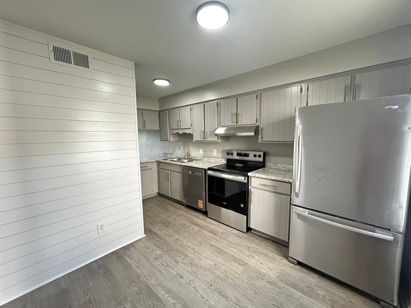 Valdosta Apartment: 1509 Pine Street