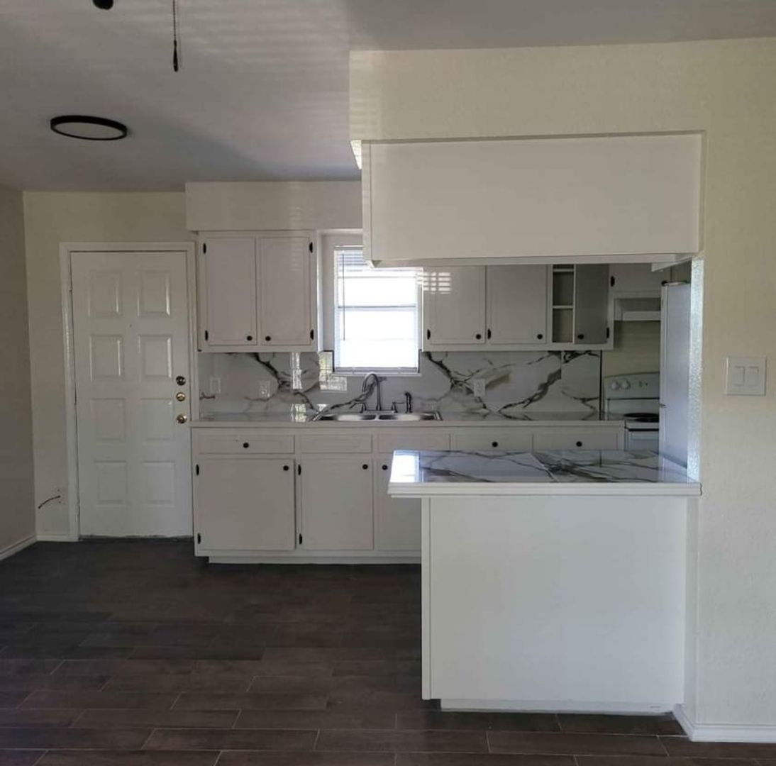 Weslaco Apartment: 1810 S. Oregon St