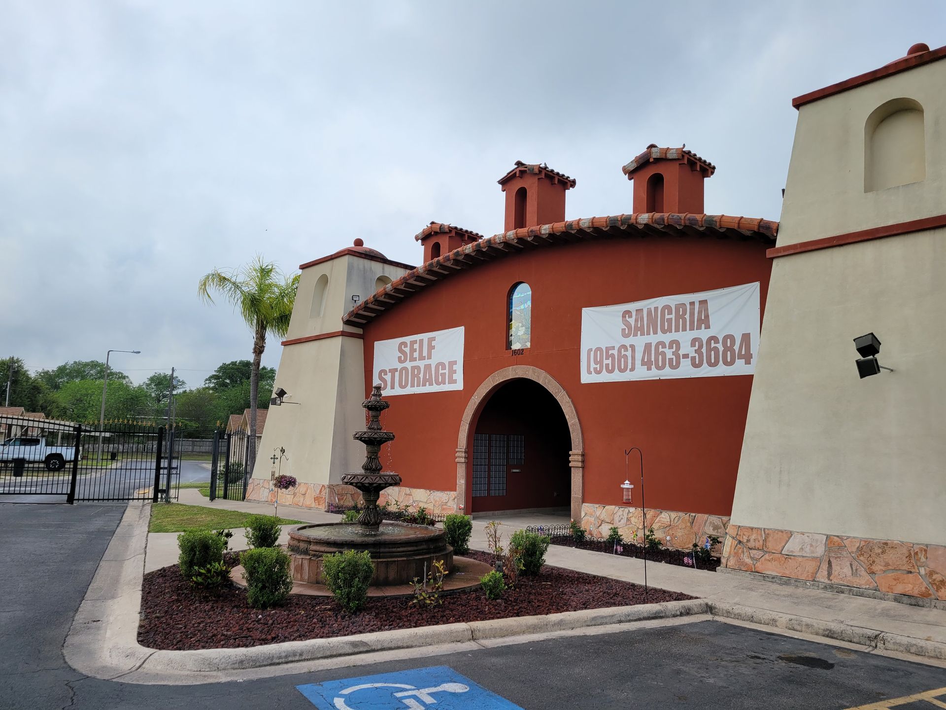 Weslaco Apartment: 1602 S Airport Dr