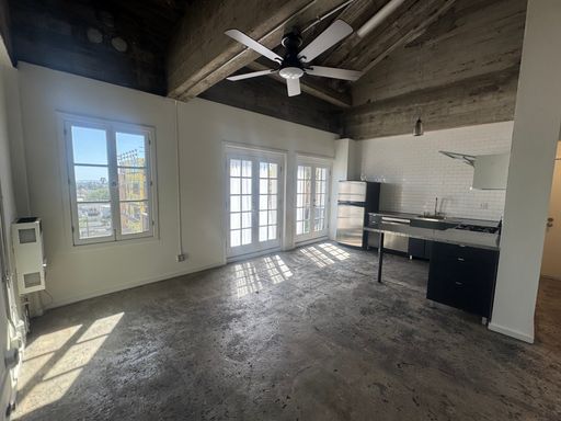 Loft- Style Unit with INCREDIBLE Views ***Move-In Special: Last month of initial lease term FREE RENT!!!*** – photo 1