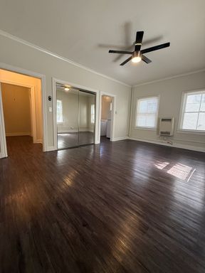 Awesome K-Town Studio! ***MOVE IN SPECIAL 12th MONTH FREE*** – photo 1