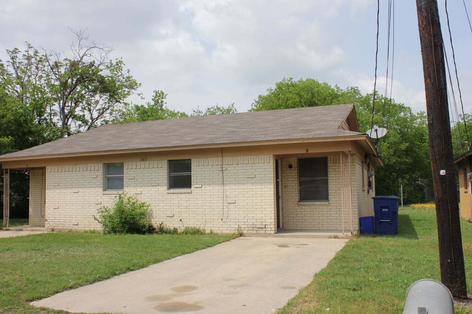 Copperas Cove Apartment: 303 E Ave A