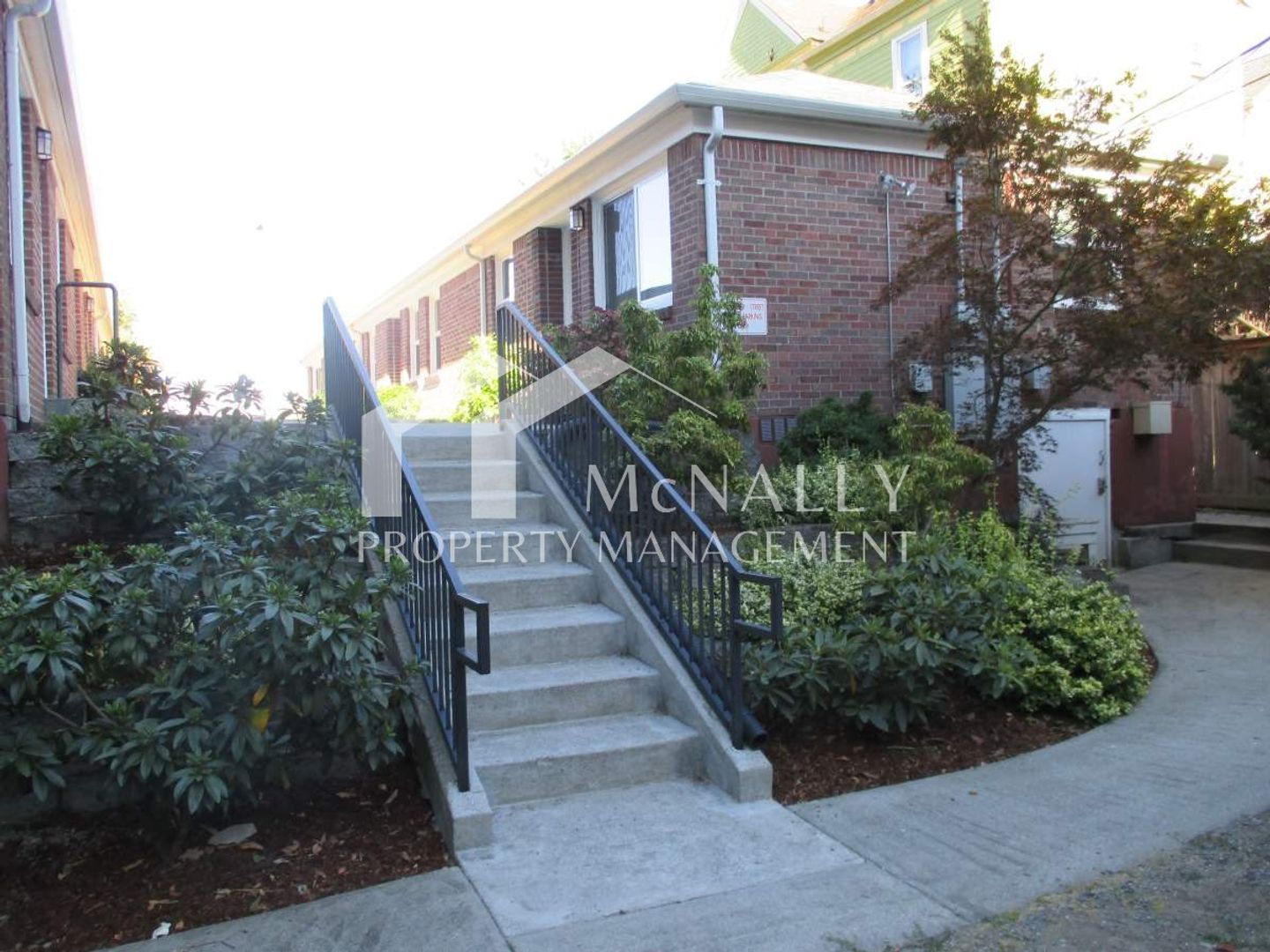 Tacoma Apartment: 614 So. I St
