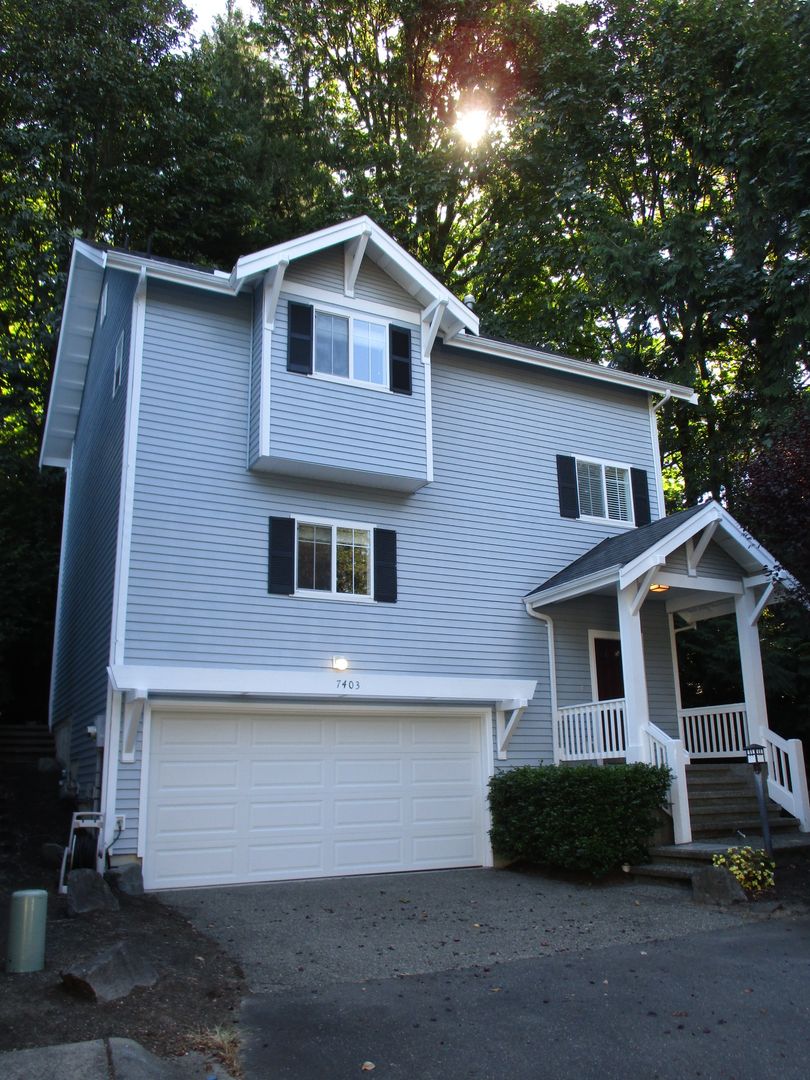 Gig Harbor House: 7403 Larkspur Ct.