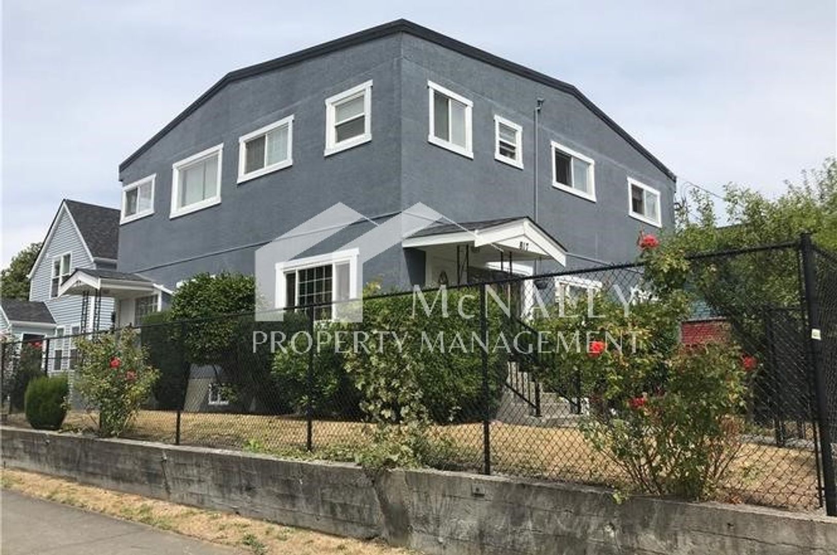 Tacoma Apartment: 817 So. 11th St.  #5