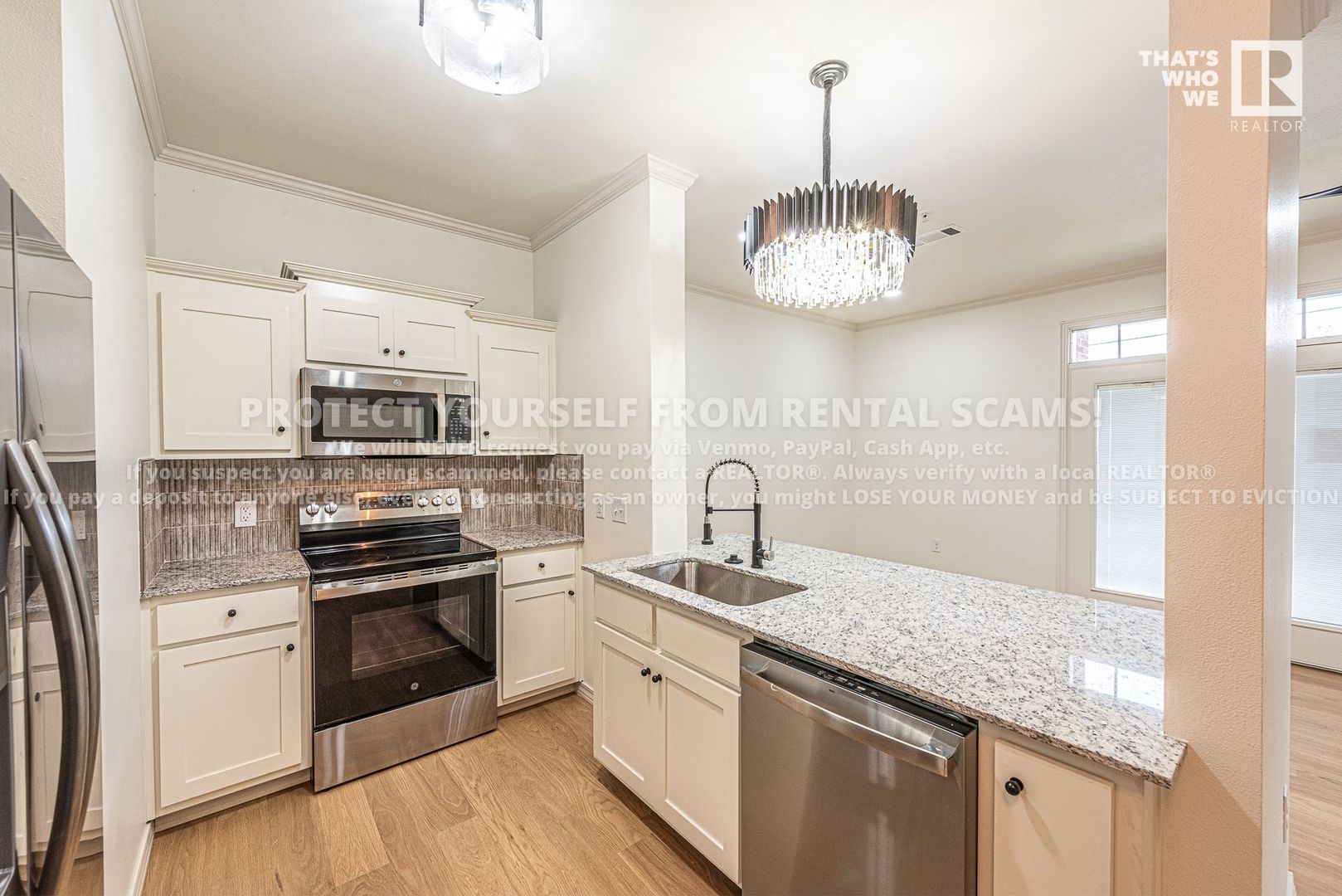 Fayetteville House: 1115 N Leverett Ave
