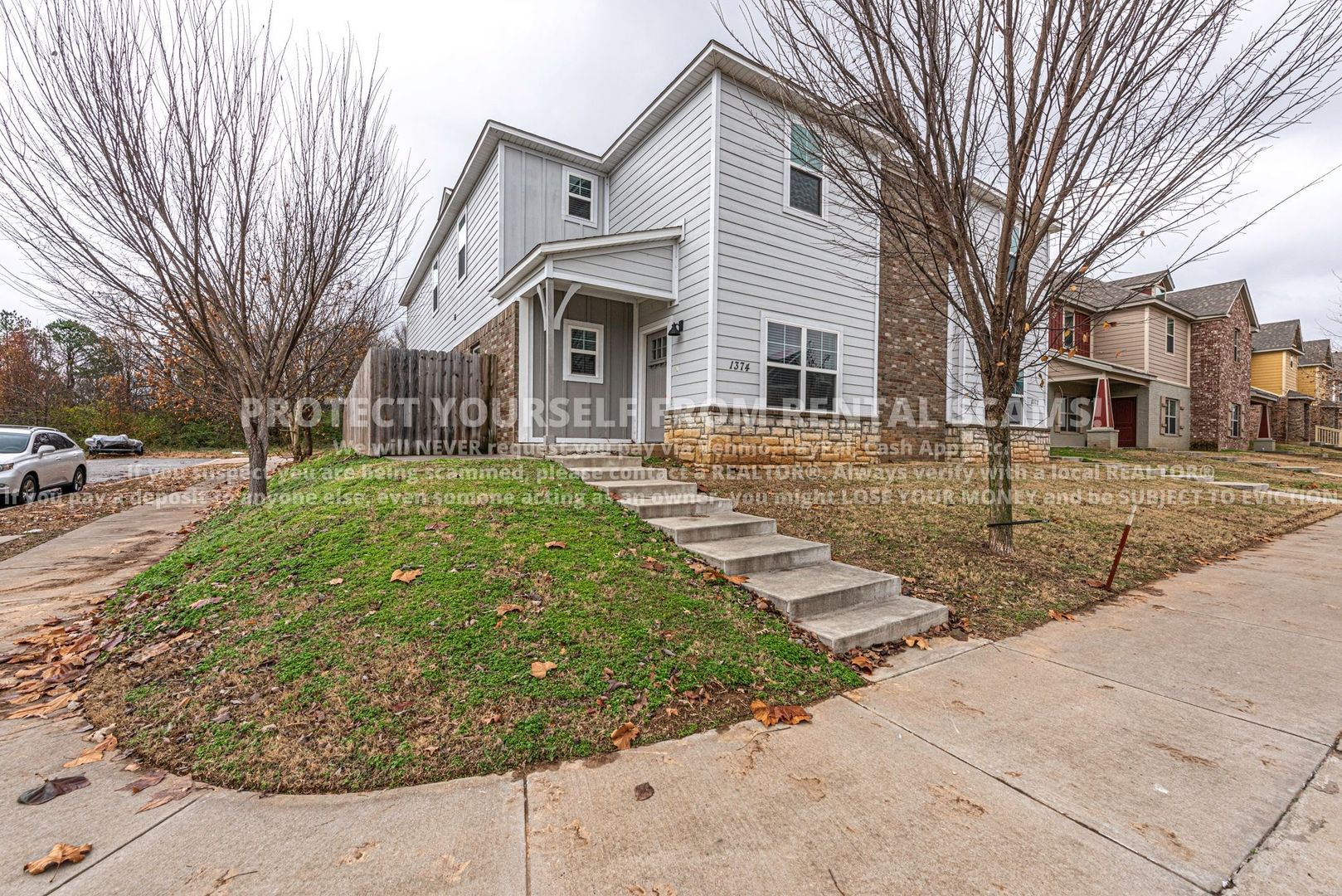 Fayetteville House: 1374 N Corsica Dr