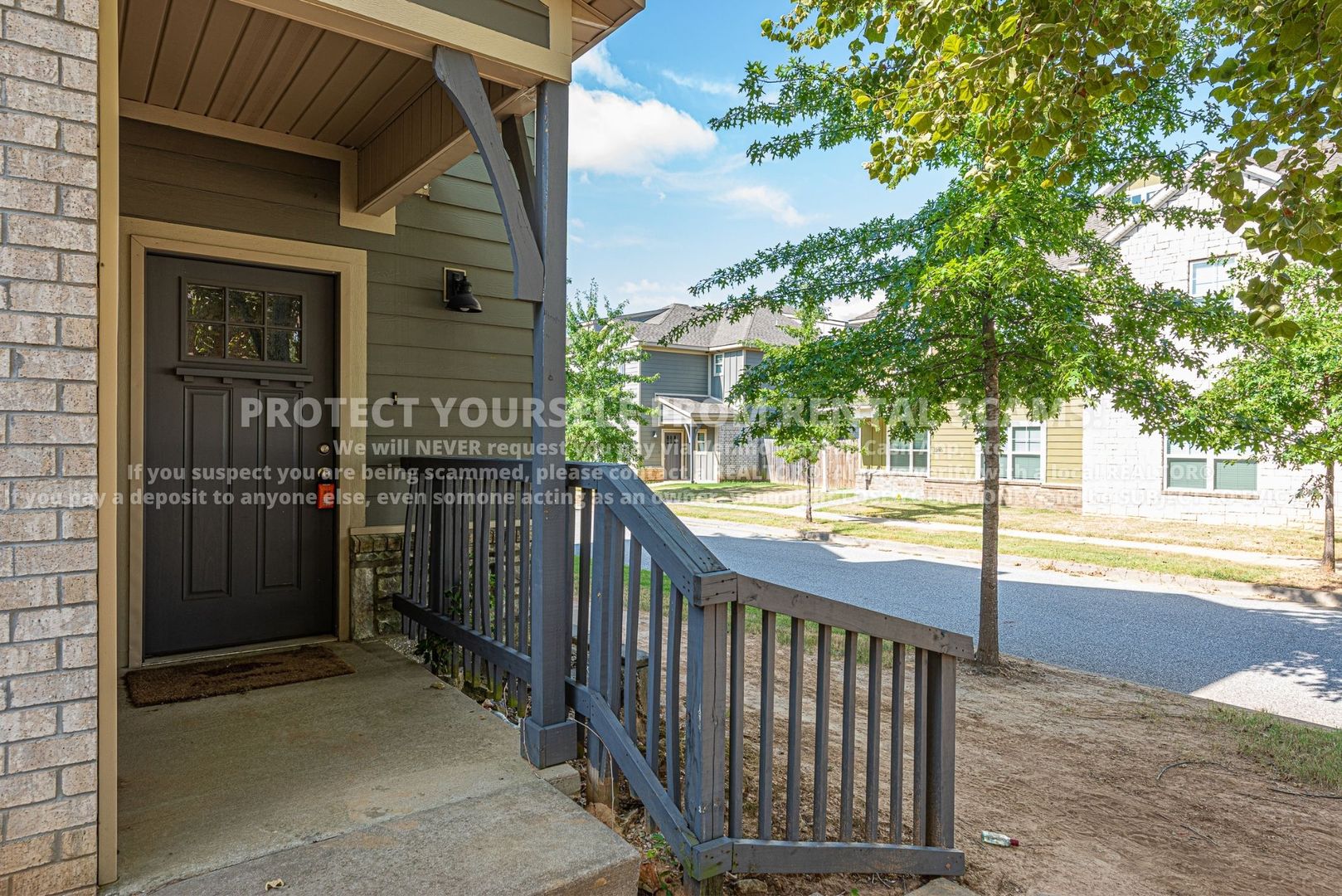 Fayetteville House: 1286 N Corsica Dr