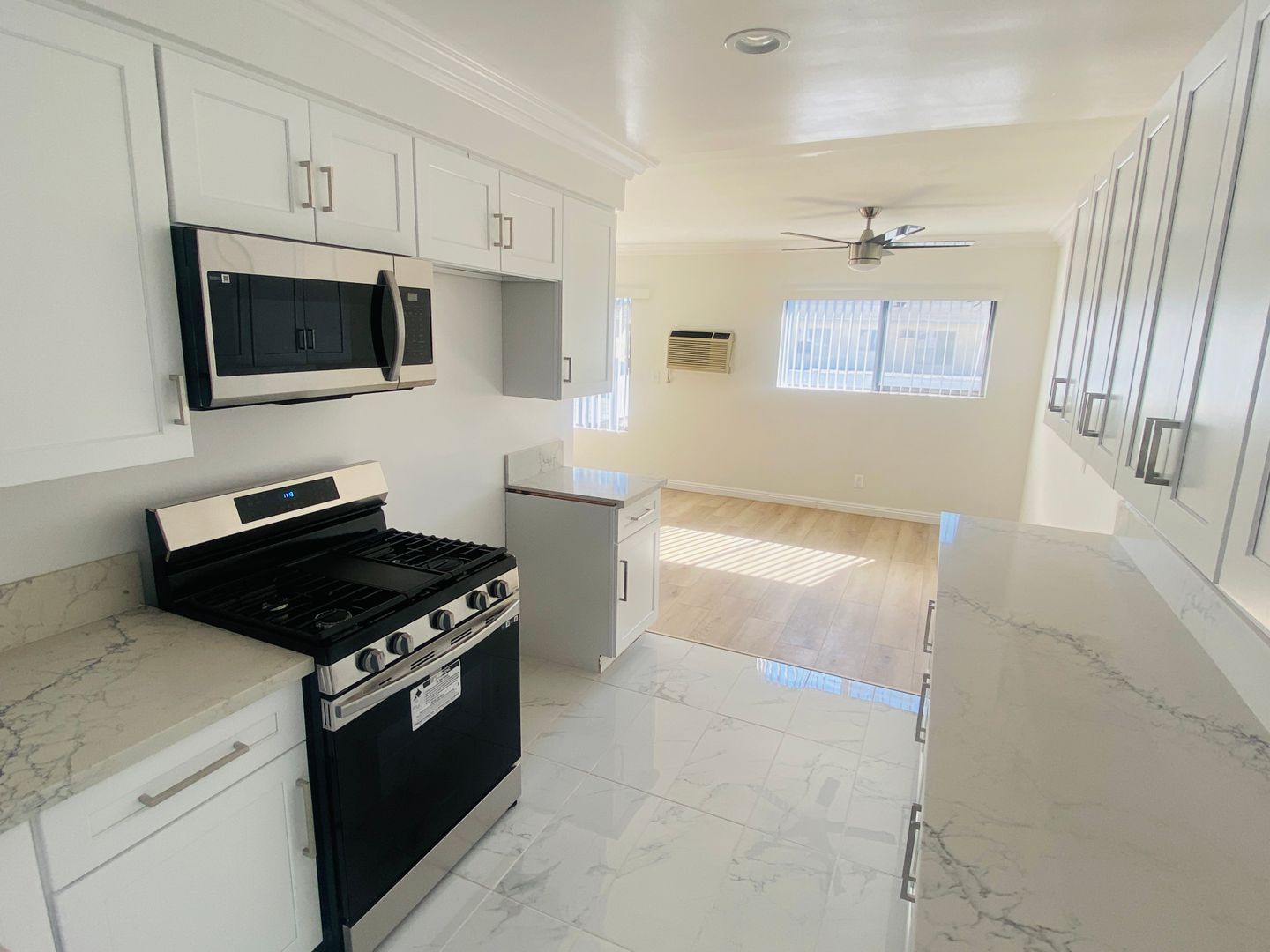 Valley Village Apartment: 12410 Chandler Blvd