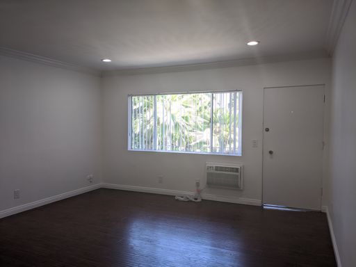 Charming Studio Unit! Great Location! Near Valley College! North Hollywood