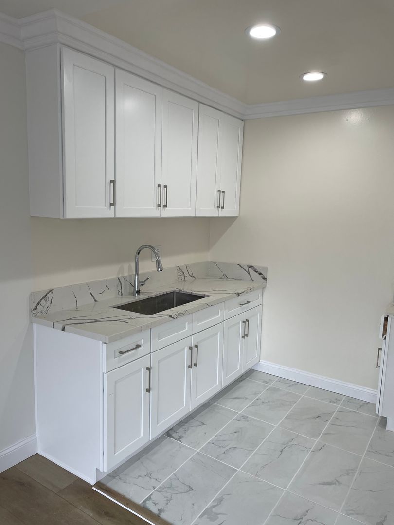 Winnetka Apartment: 20445 Saticoy St.