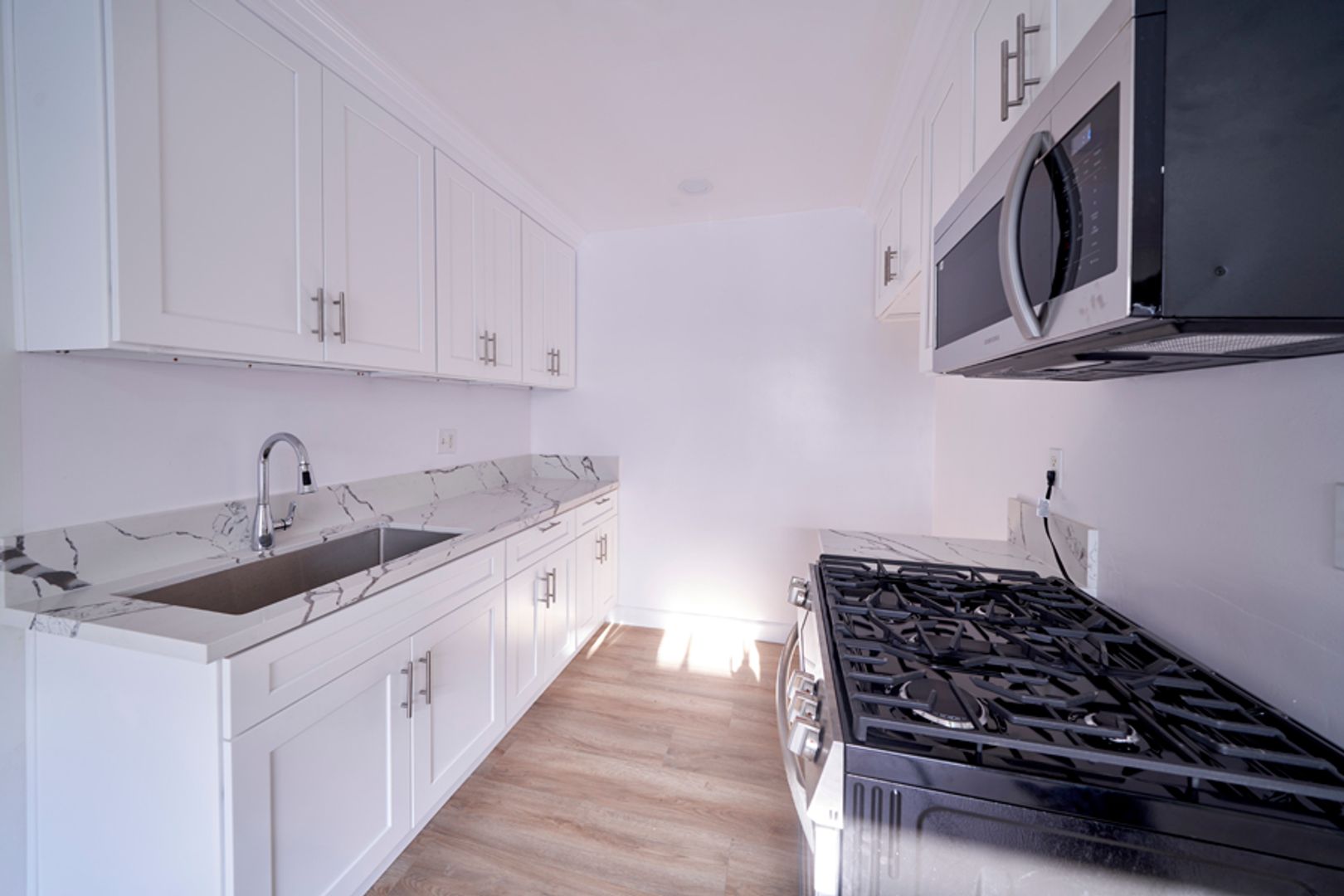 Winnetka Apartment: 20445 Saticoy St.