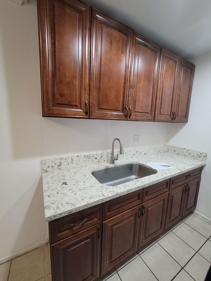 Winnetka Apartment: 20445 Saticoy St.