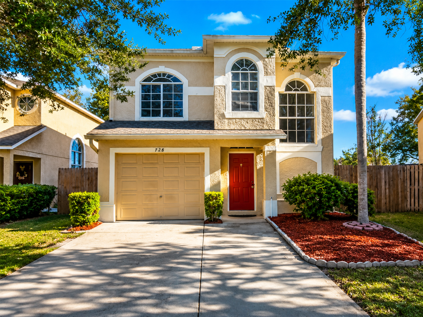 Brandon House: 728 Burlwood St
