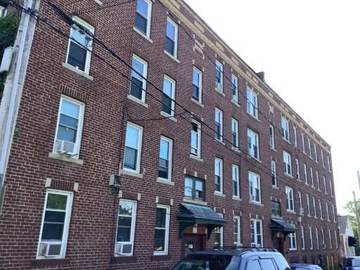 1 bed 1 bath - Holyoke MA Available Soon! – photo 1