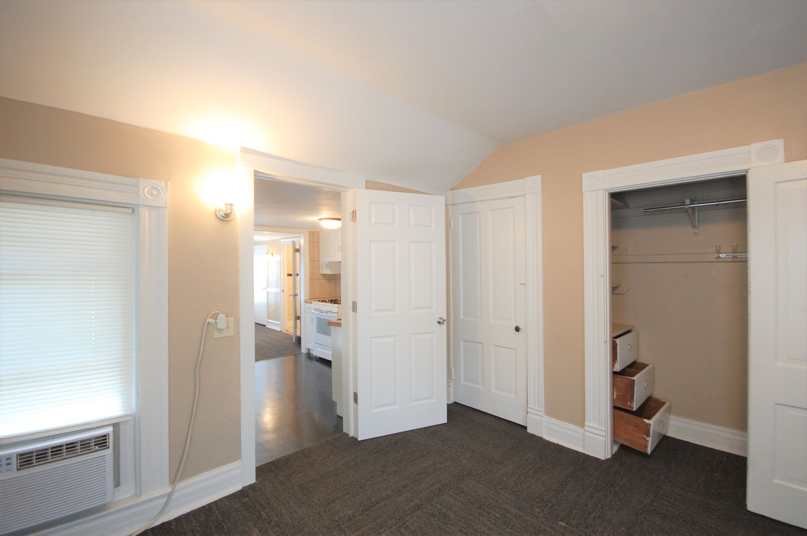 Boone Apartment: 716 Benton St. #1 - #4