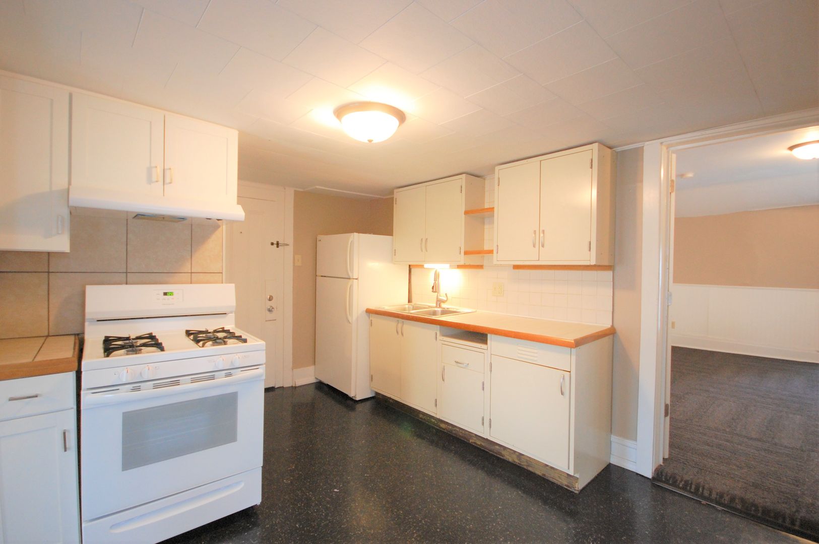 Boone Apartment: 716 Benton St. #1 - #4