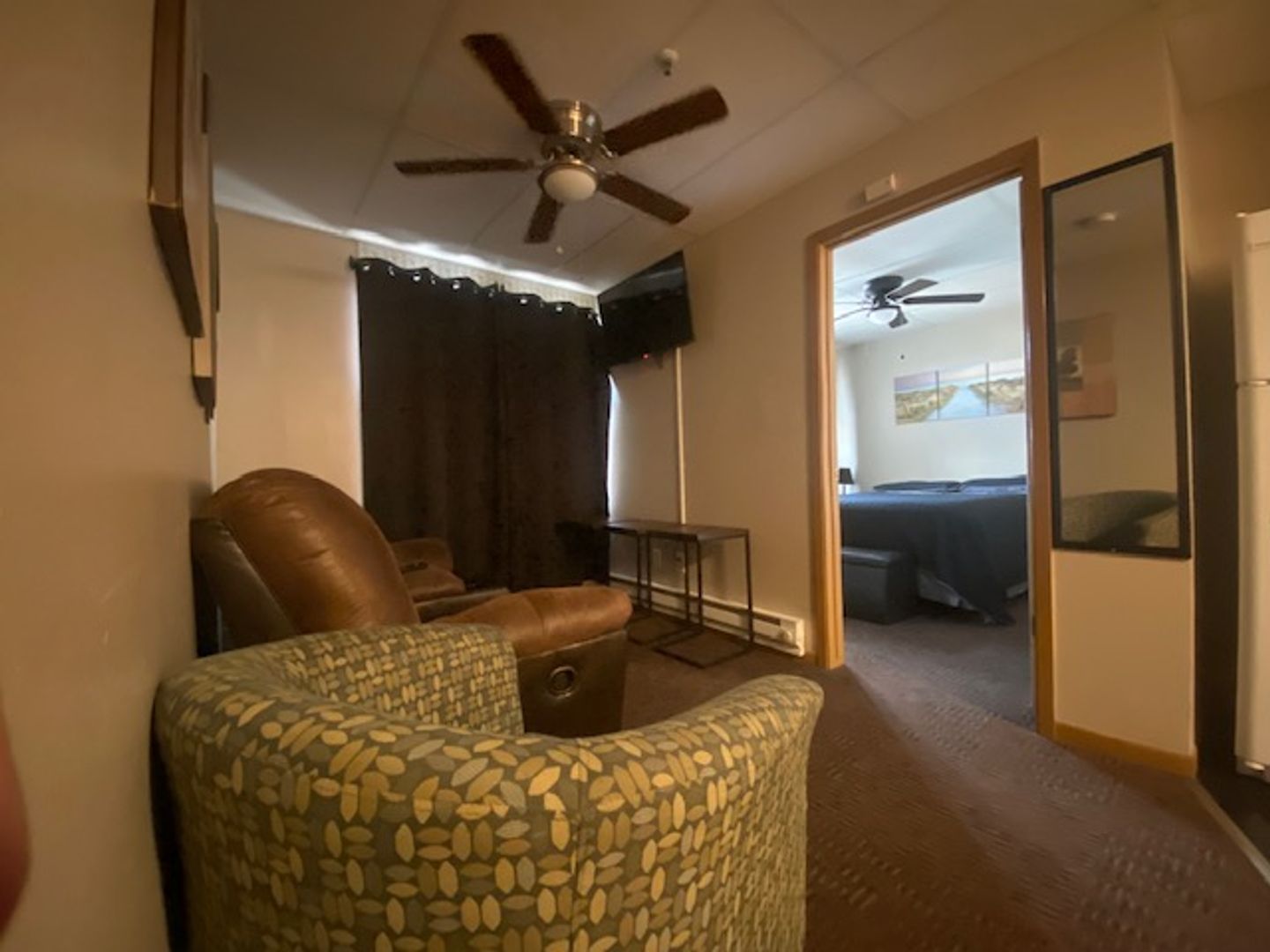 Boone Apartment: 814 8th St.