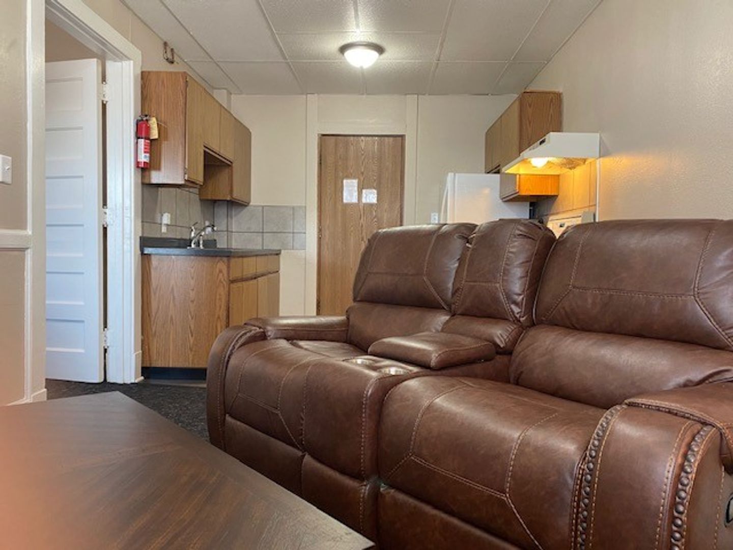 Boone Apartment: 814 8th St.