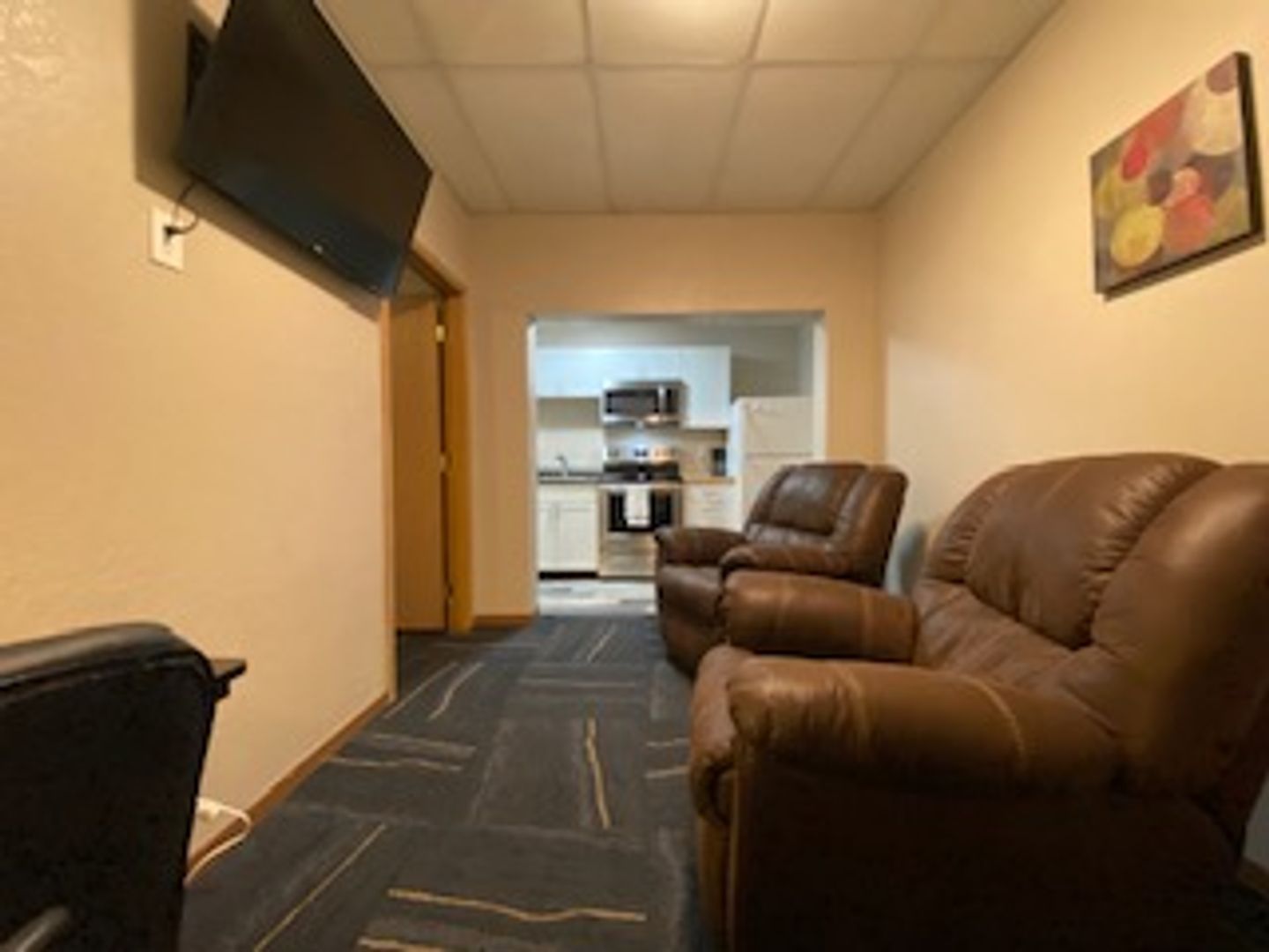 Boone Apartment: 814 8th St.