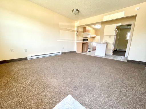 3 Bedroom 1.5 Bathroom Townhouse Available Now! – photo 1
