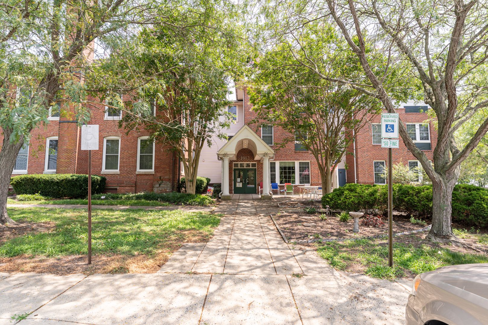 EAST NEW MARKET Apartment: 40 ACADEMY ST
