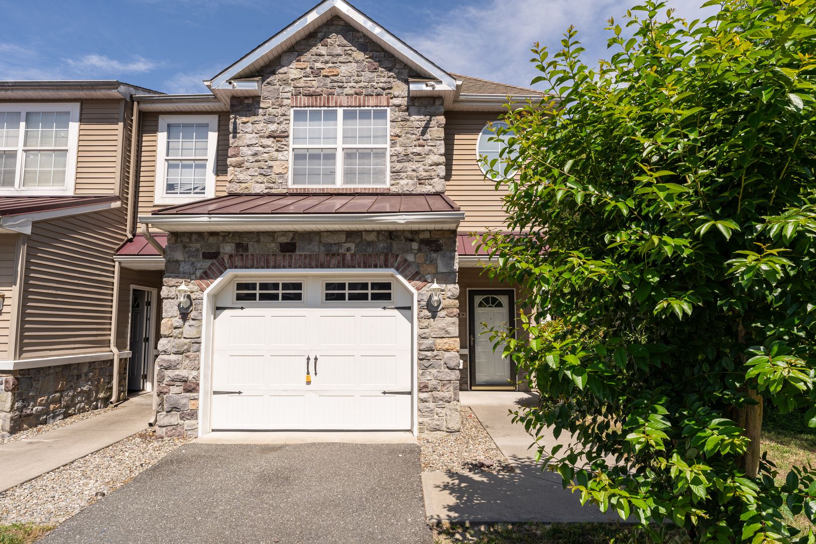 SALISBURY Apartment: 402 PARKVIEW CT