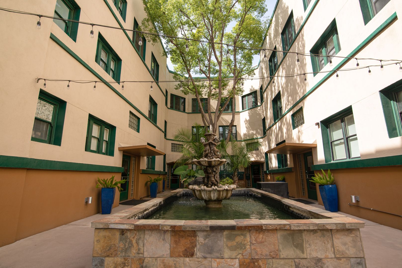 Bakersfield Apartment: 1906 18th Street
