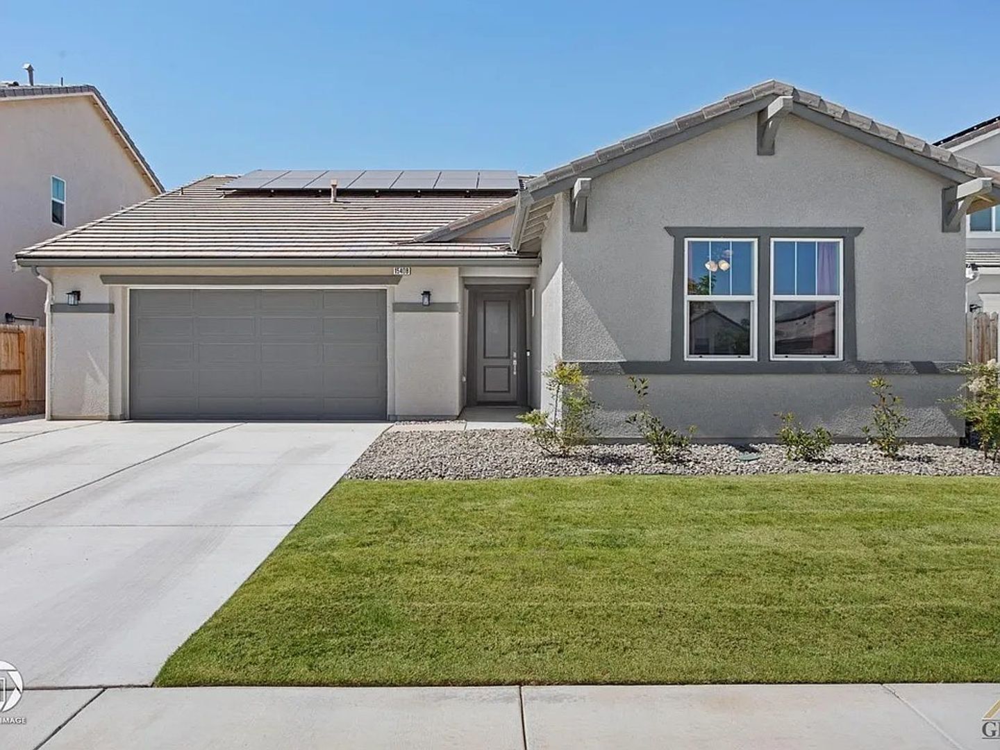 Bakersfield House: 15408 Donostia St