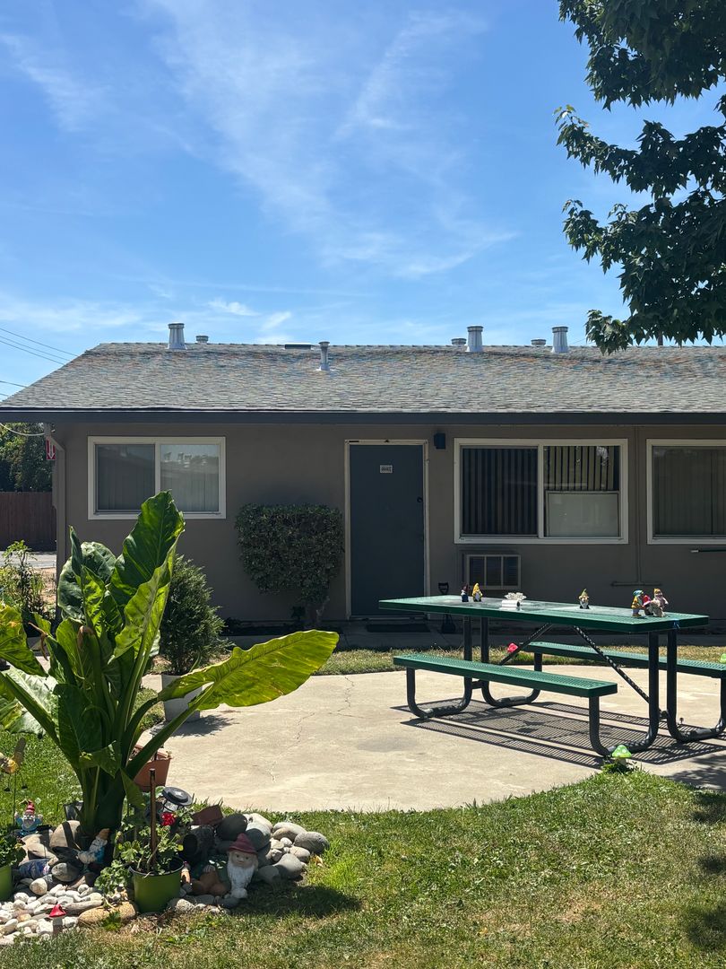 Sacramento Apartment: 2699 Darwin Street