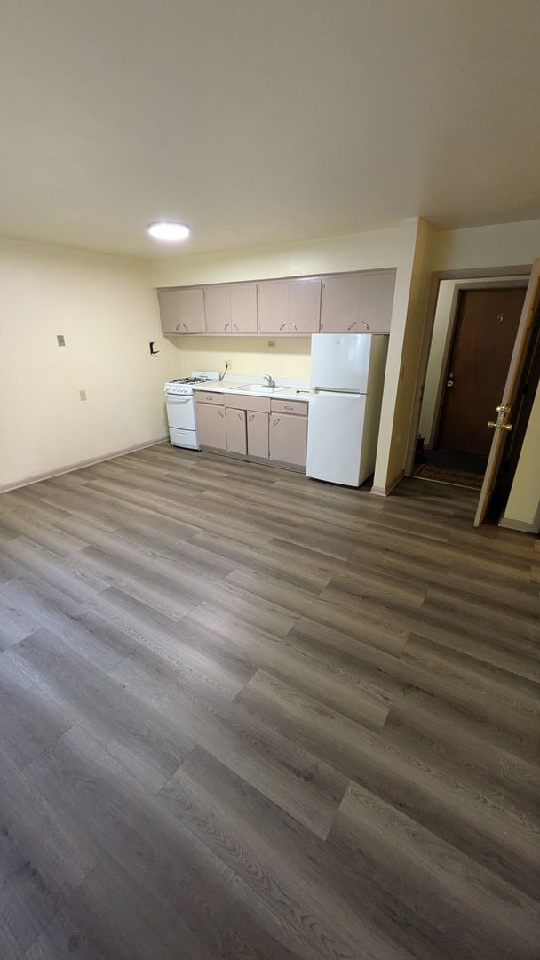 Milwaukee Apartment: 3401 W. Wells Street