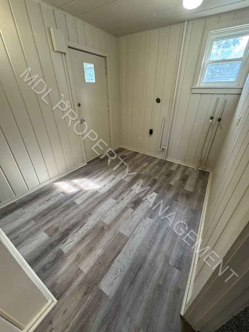 Bay City Apartment: 2301 Fraser