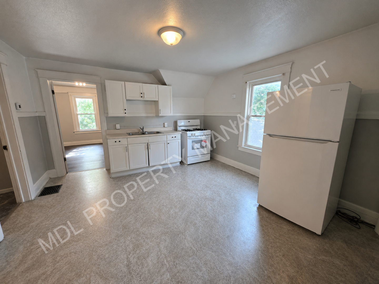 Saginaw Apartment: 2120 Stark St.
