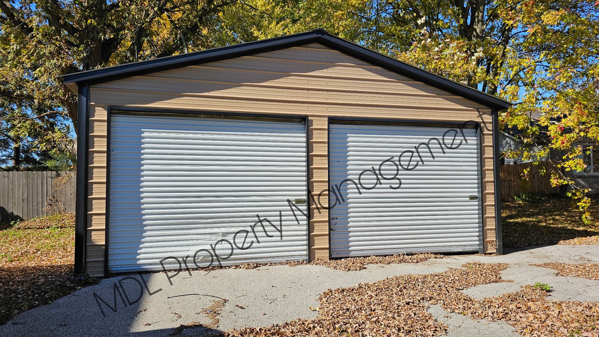 Beautiful 3 bed 1.5 bath home with Pole Barn and Shed in Auburn, MI!