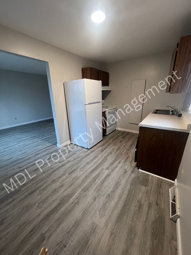 Saginaw Apartment: 5055 South Washington Rd.