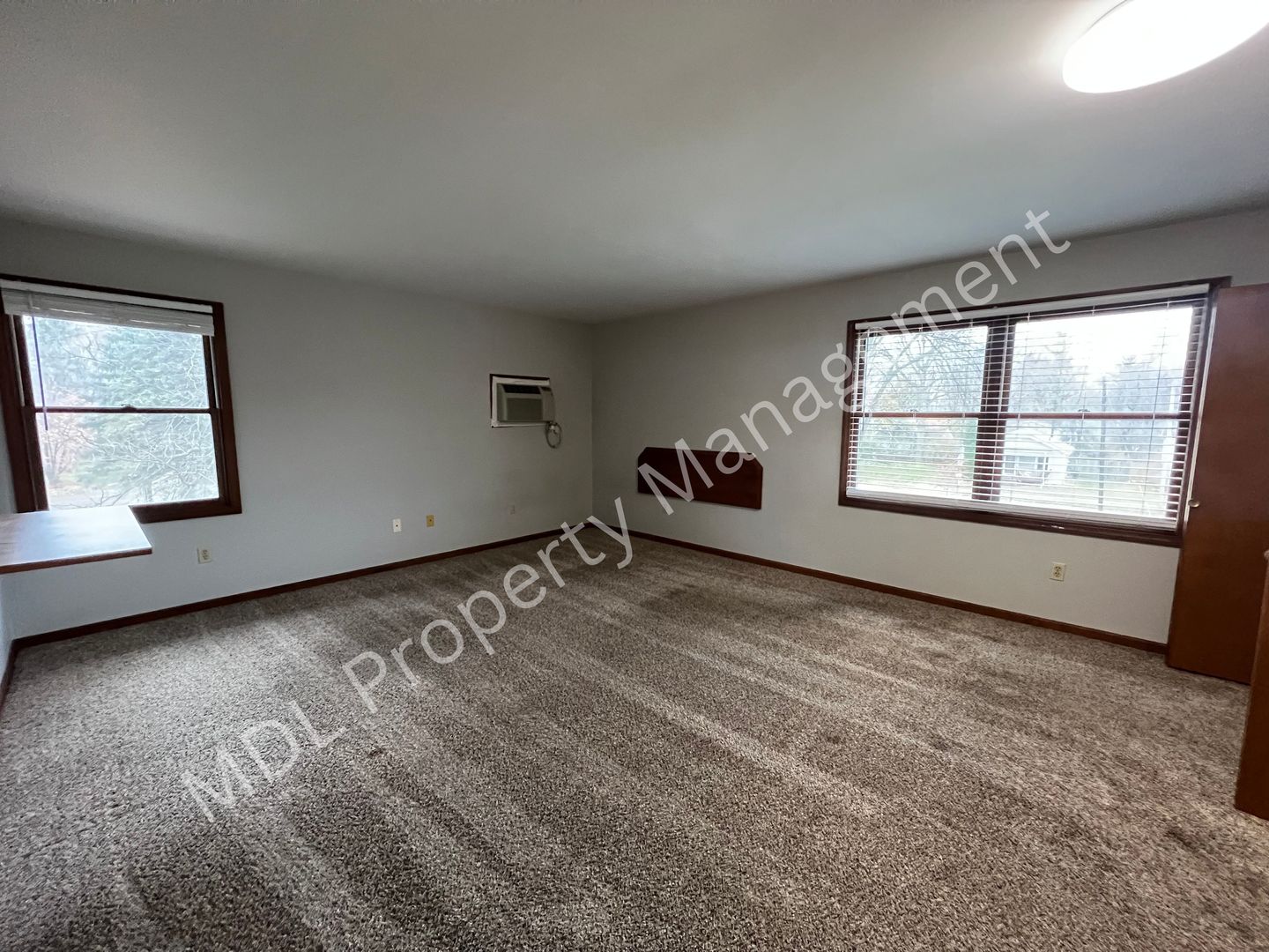 Midland Apartment: 1611 Ashman St.