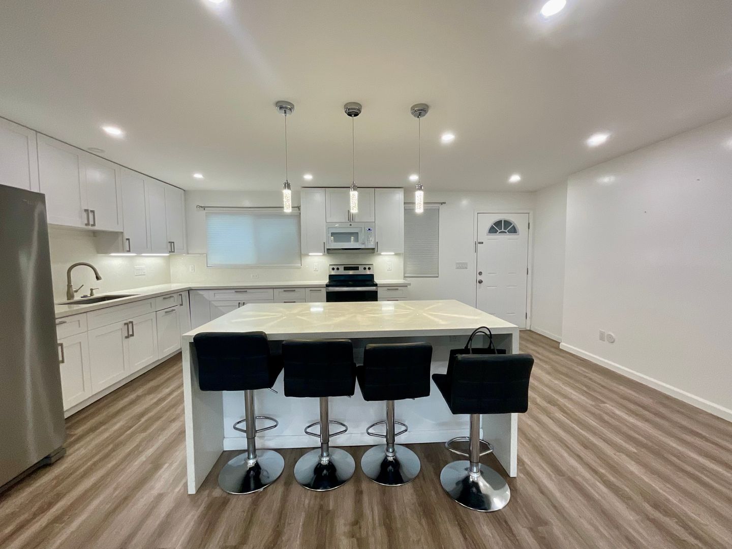 Aiea House: 99-124 Pamoho Place