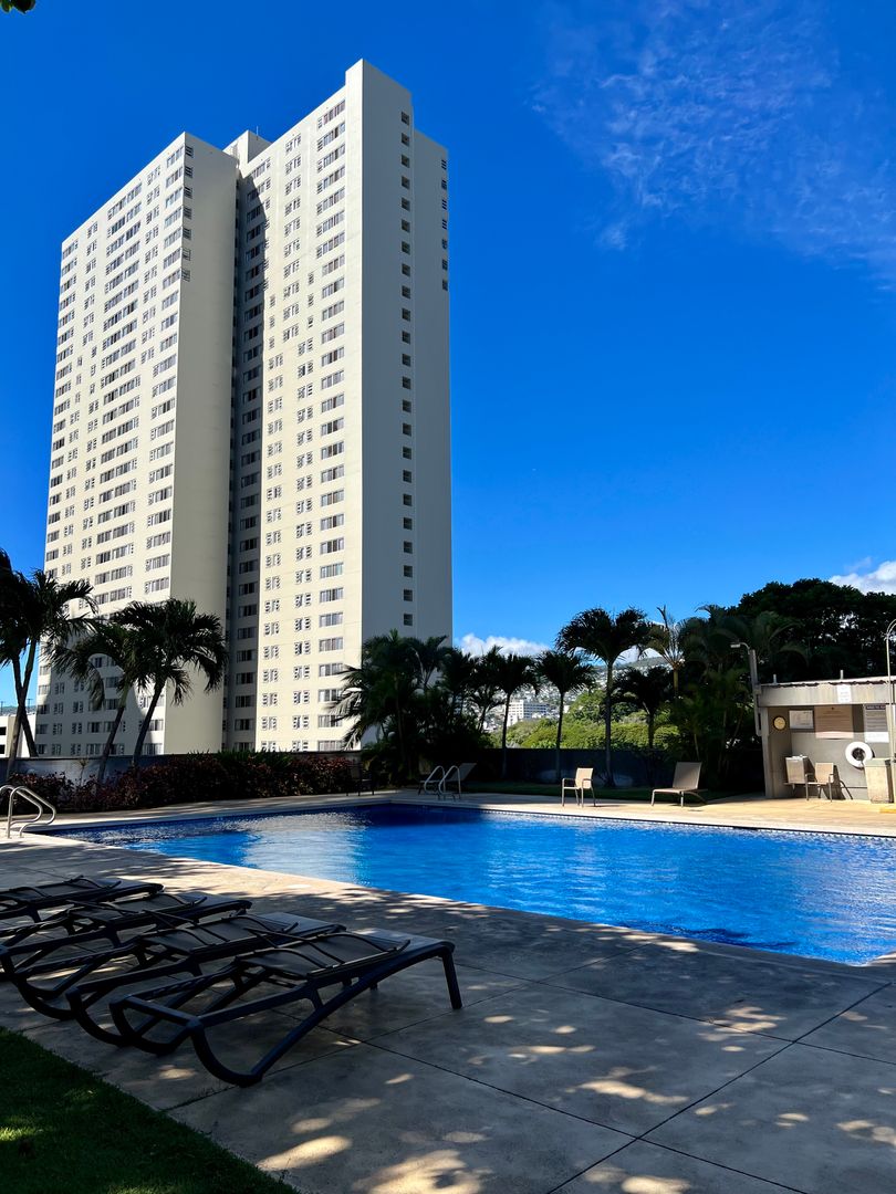 Honolulu House: KUKUI PLAZA