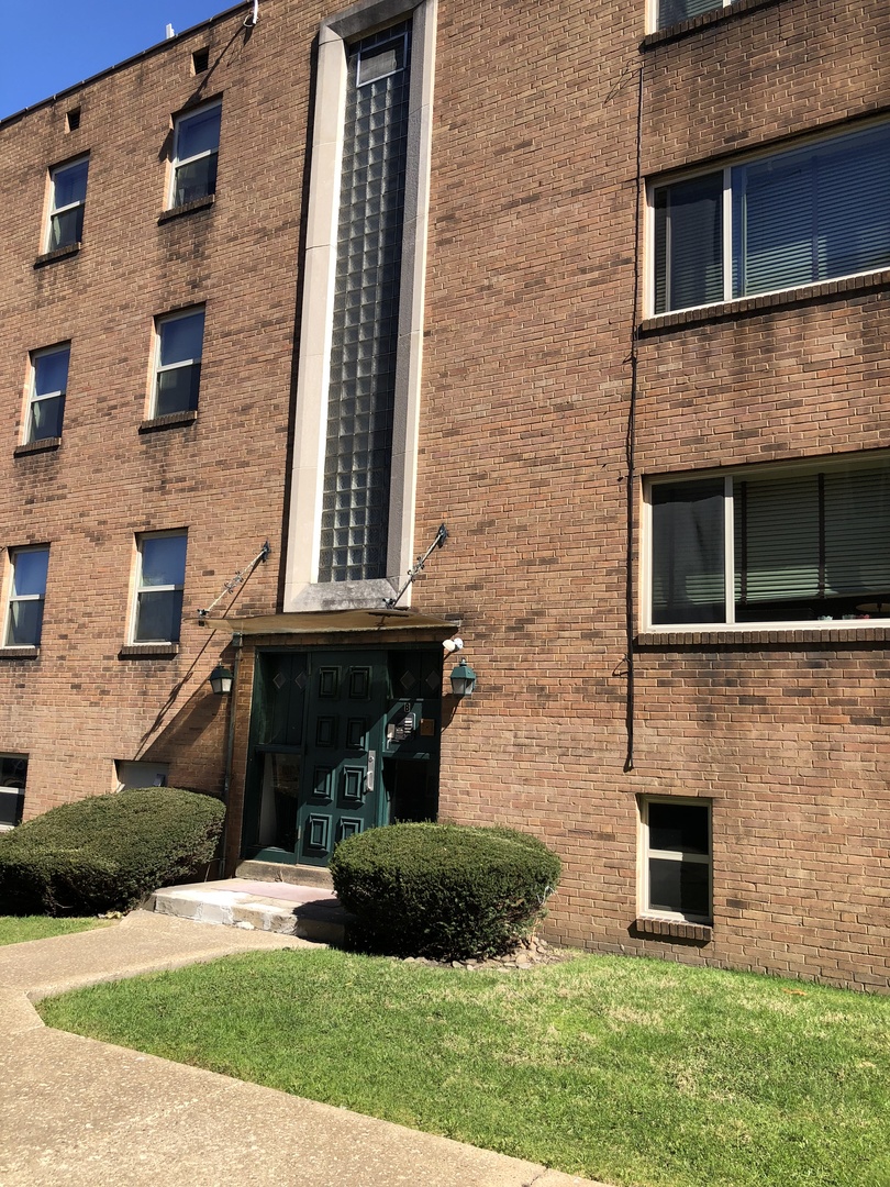 Pittsburgh Apartment: 5604 Fifth Avenue