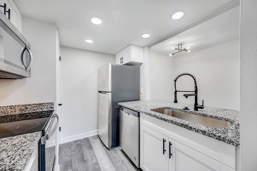 4133 E Busch Blvd, Apt 8 – photo 1