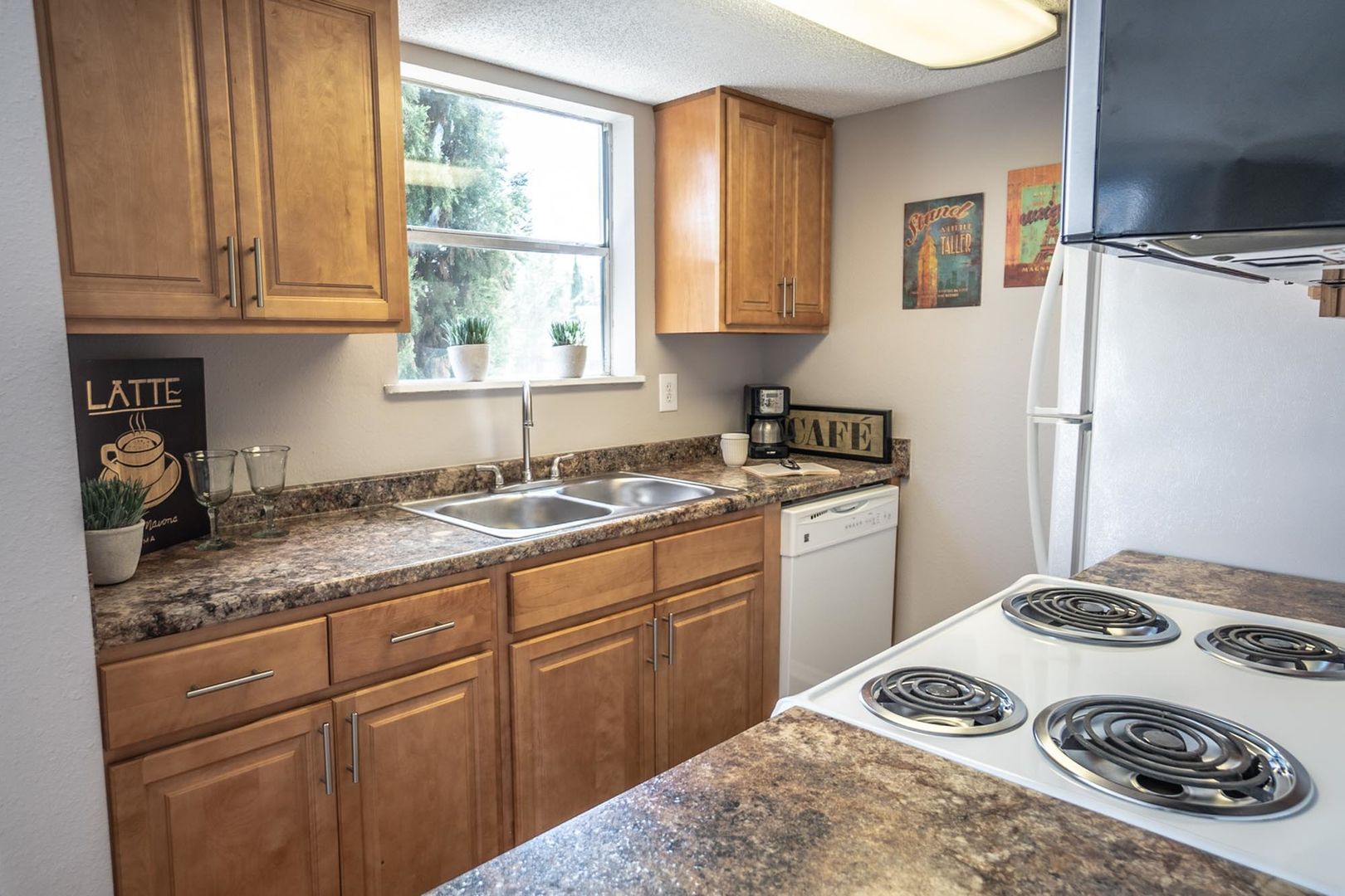 Tallahassee Apartment: 2855 Apalachee Parkway