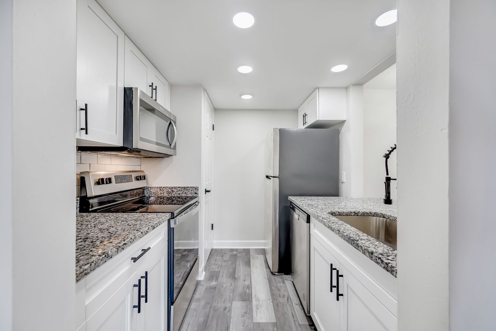Tampa Apartment: 4131 E Busch Blvd