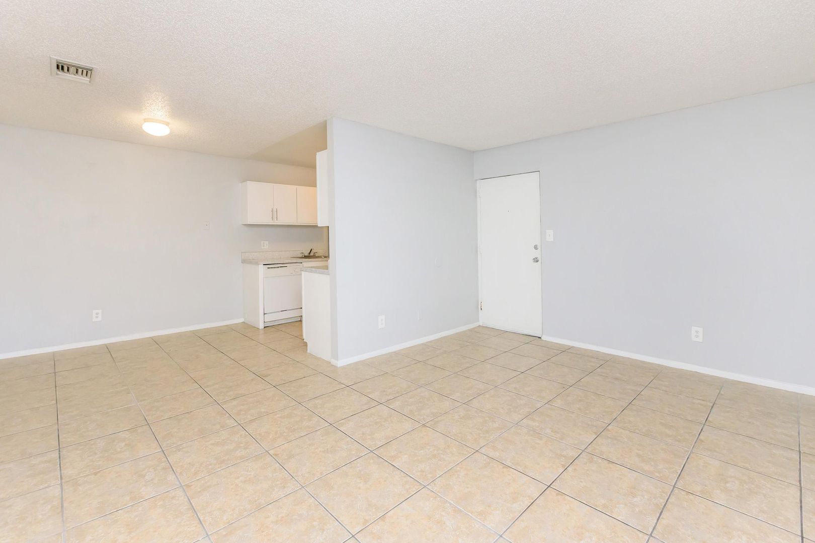 Tampa Apartment: 4102 Oak Knoll Court