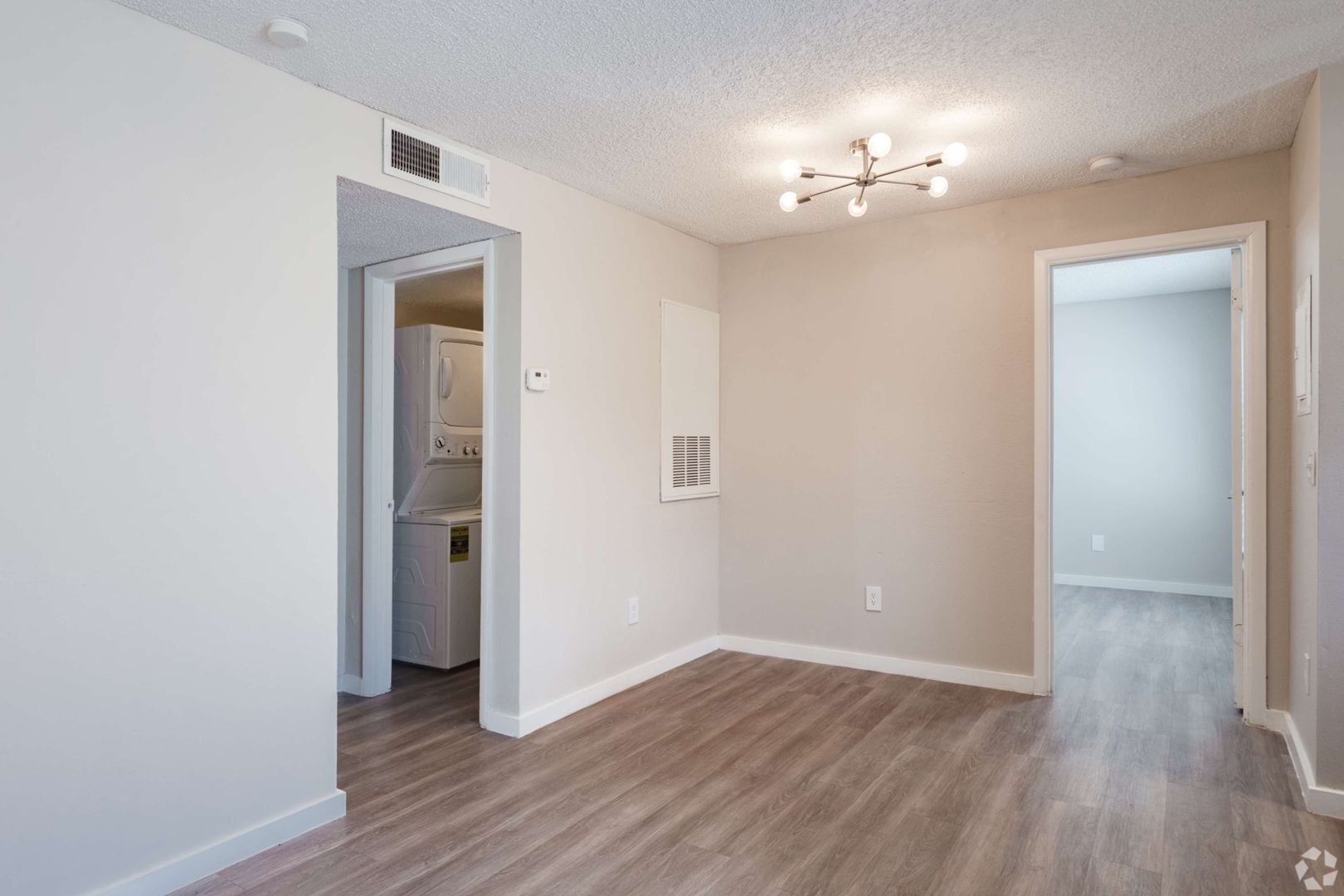 Orlando Apartment: 3024 N. Powers Drive
