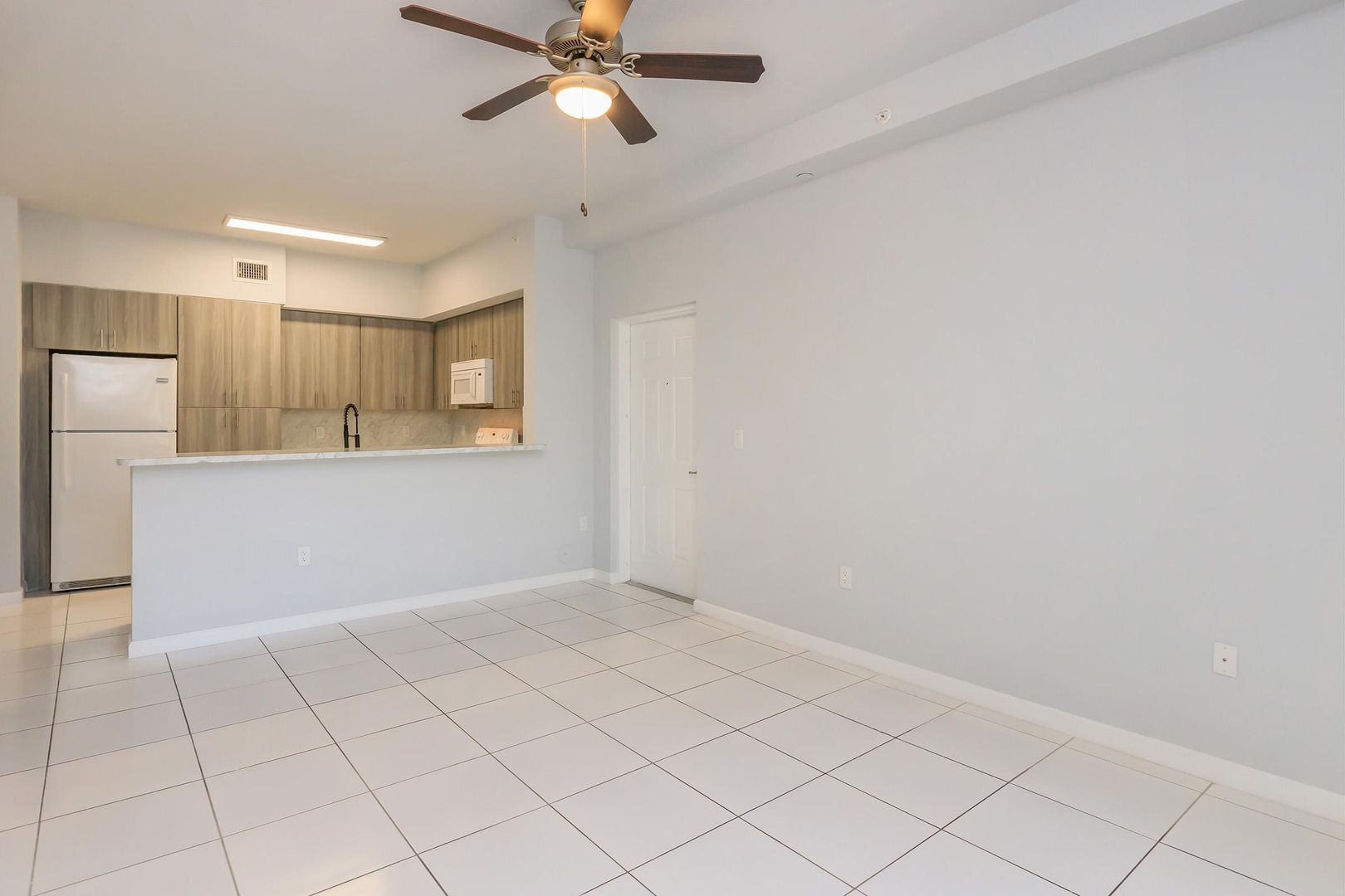 Miami Apartment: 13720 SW 272nd St