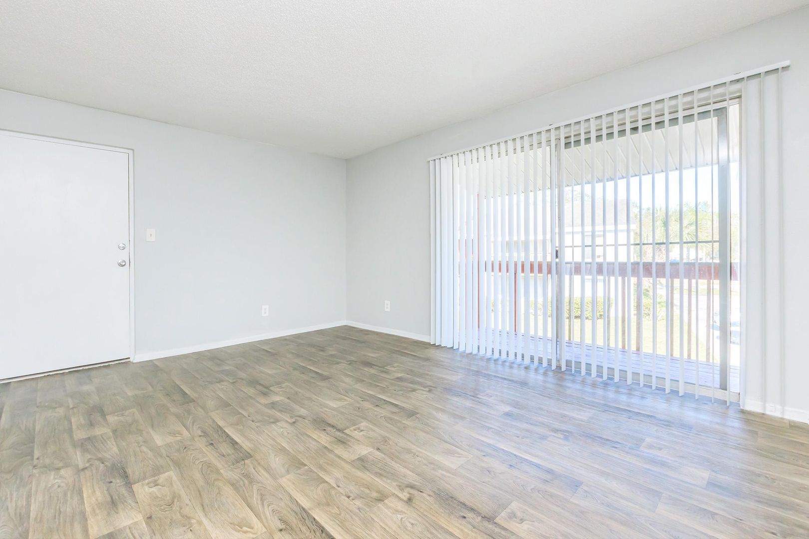 Tampa Apartment: 4102 Oak Knoll Court