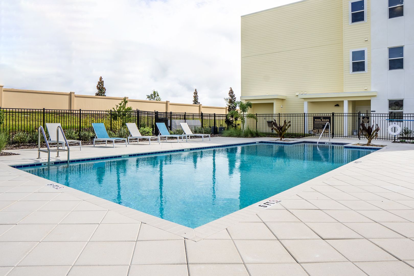 Pool at Nottinghill (7 of 8)